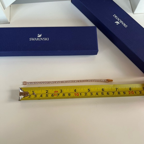 Swarovski Deluxe Rose Gold Tennis Bracelet Brand New - Picture 4 of 7